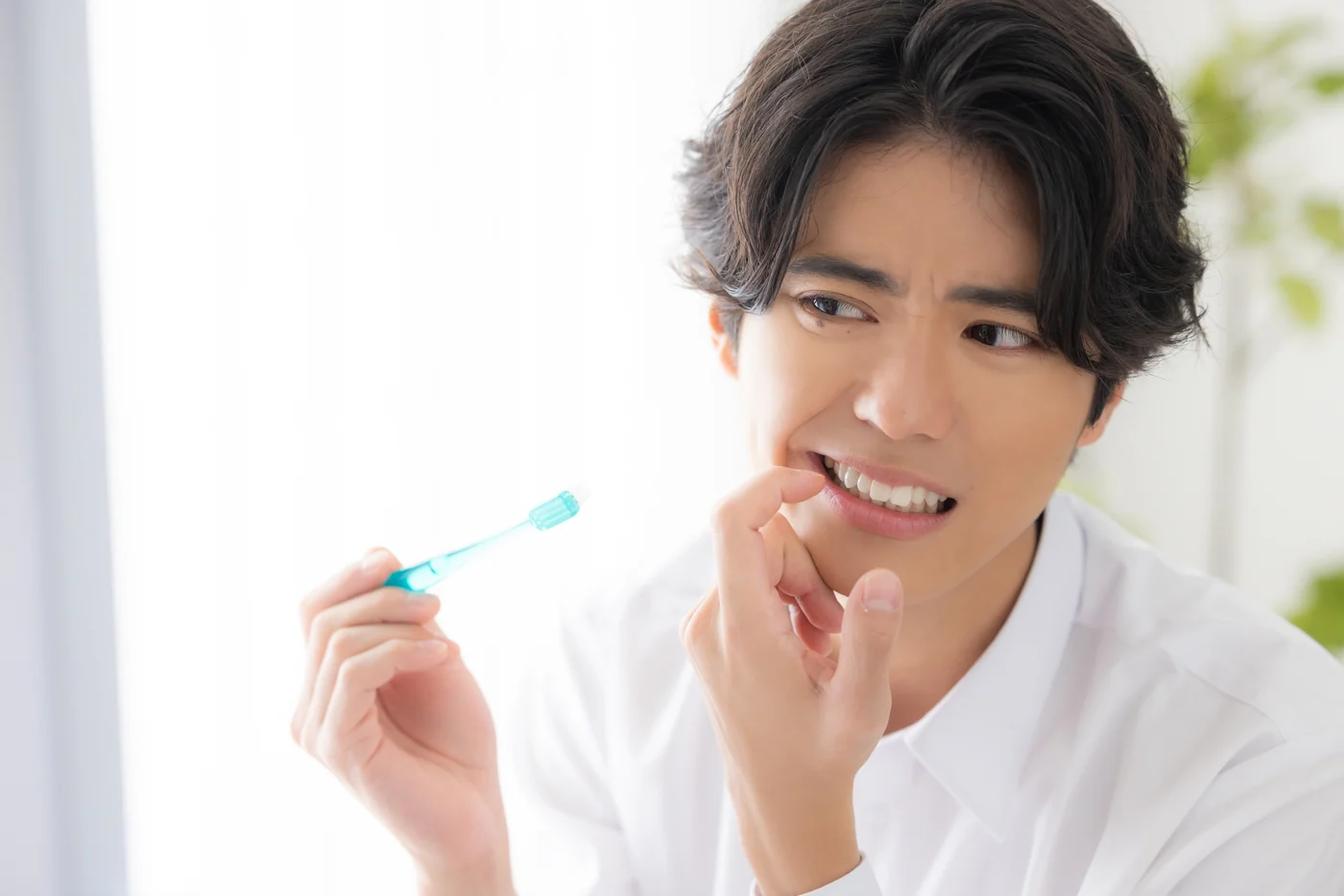 下の歯並びが悪くなってきたら?考えられる治療法と矯正の選び方【日本歯科札幌院長が解説!】の参考画像