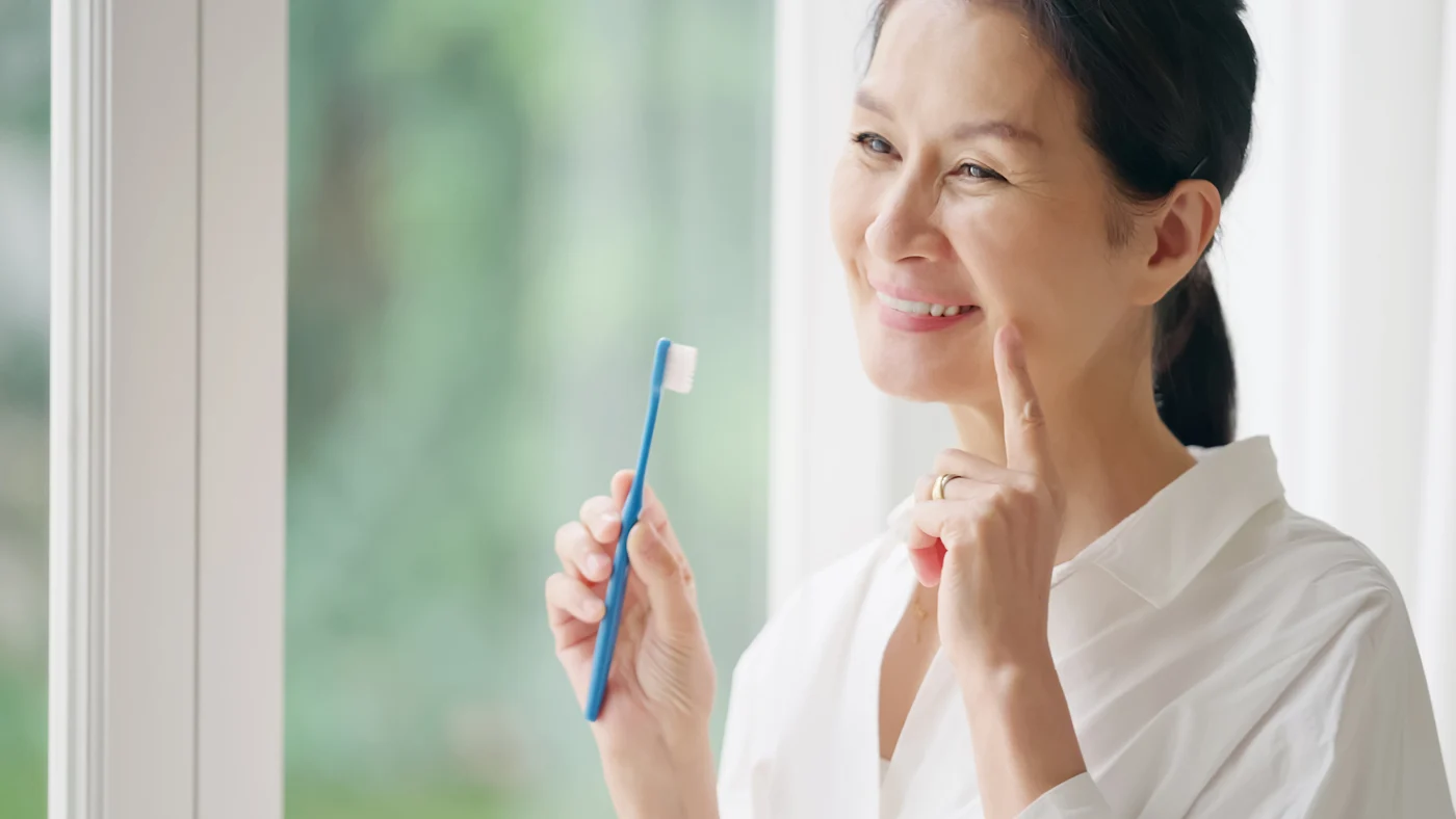 50代からの歯列矯正で後悔しないためのポイントと注意点を解説【静岡歯科が解説!】の参考画像