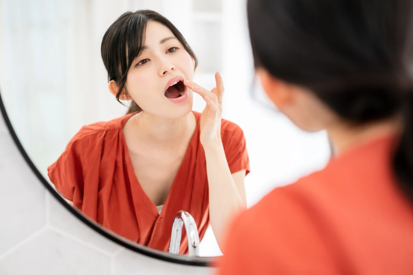 矯正のゴムかけで起こる変化！効果を高めるコツと注意点を解説【静岡歯科が解説！】の参考画像